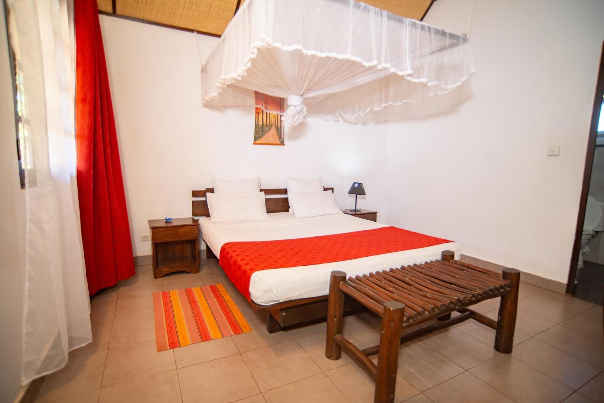 Hotel H1 Isalo Ranohira ภายนอก รูปภาพ