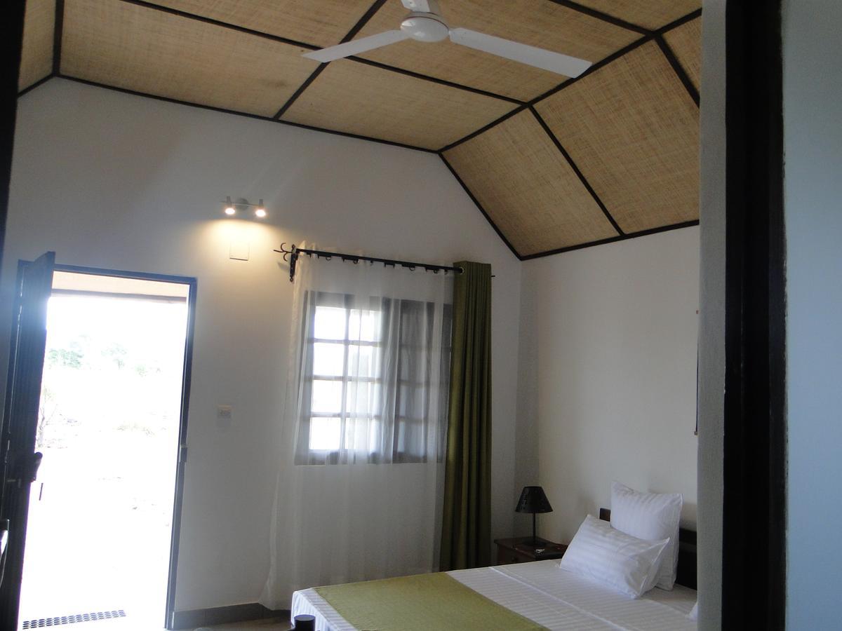Hotel H1 Isalo Ranohira ภายนอก รูปภาพ