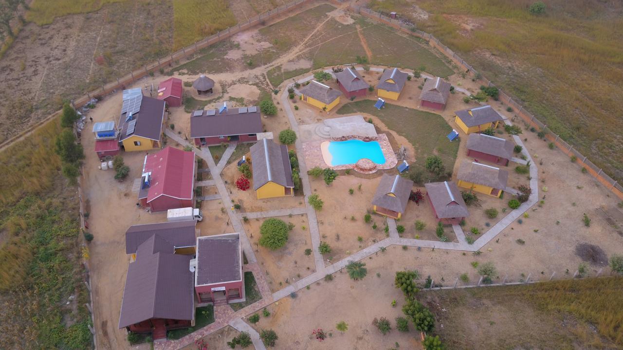 Hotel H1 Isalo Ranohira ภายนอก รูปภาพ